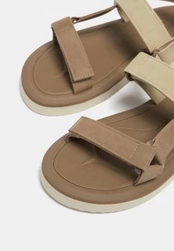 PULL & BEAR Contrast Technical- Sandalen - Mottled Beige -PULL BEAR Winkel 8eca4259c13d41878fdfd9de64ebff94