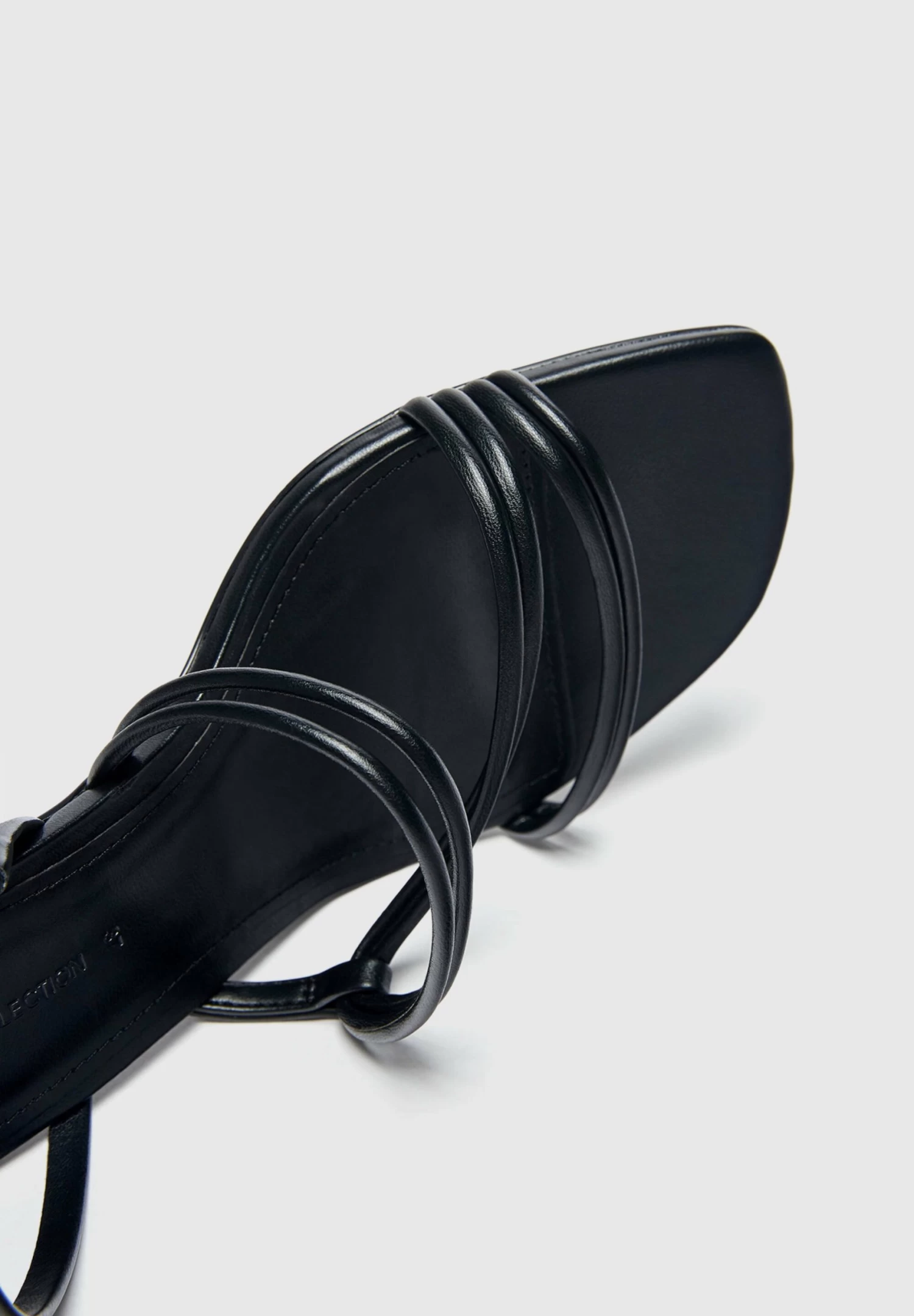 PULL & BEAR Sandalen - Black 6 PULL & BEAR Sandalen - Black - Afbeelding 6