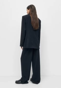 PULL & BEAR With Buttons - Halflange Jas - Dark Blue -PULL BEAR Winkel 90c91ff9a99643919088dcd7e20d99b5