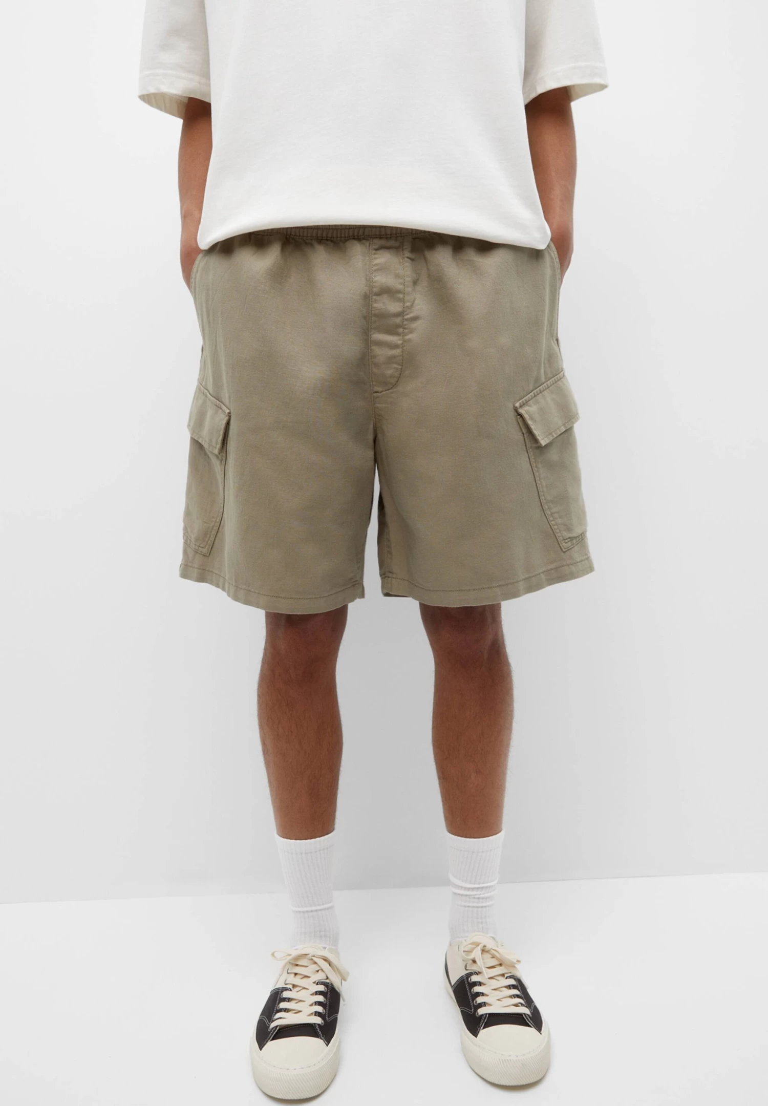 PULL & BEAR Rustic Bermuda- Shorts - Khaki 1 PULL & BEAR Rustic Bermuda- Shorts - Khaki