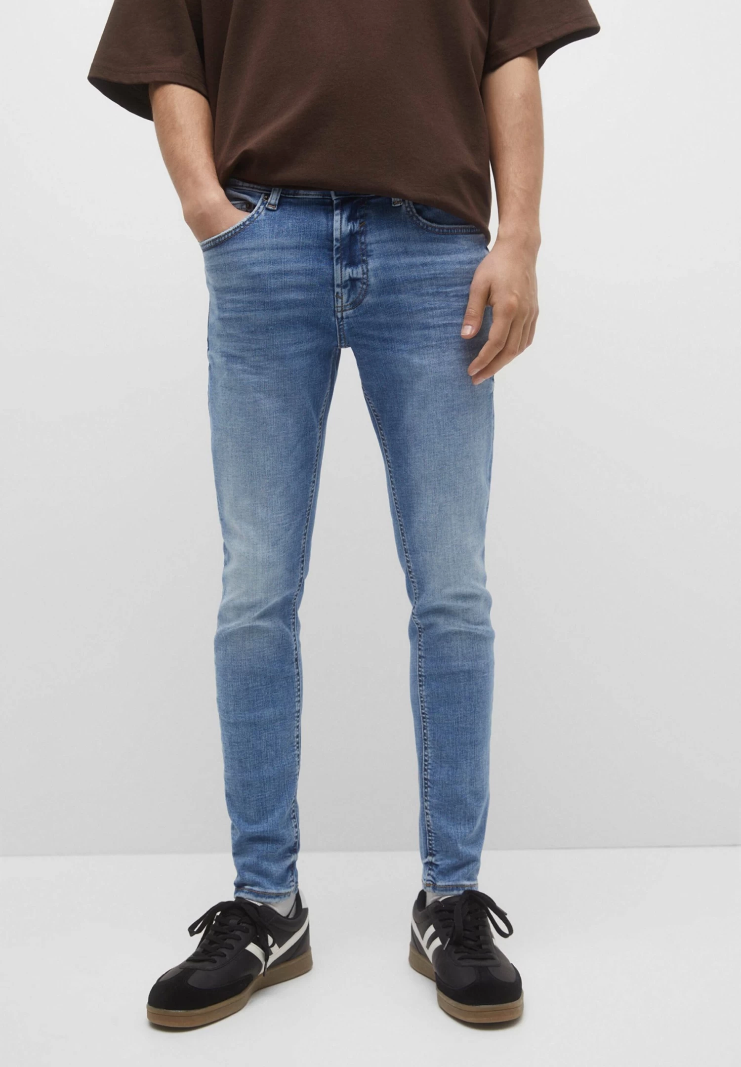 PULL & BEAR Slim Fit Jeans - Blue Denim 1 PULL & BEAR Slim Fit Jeans - Blue Denim