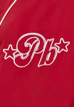PULL & BEAR Varsity With Hood - Jas - Red 15 PULL & BEAR Varsity With Hood - Jas - Red -PULL BEAR Winkel 9457b0a281db462faf7bacec13be23df