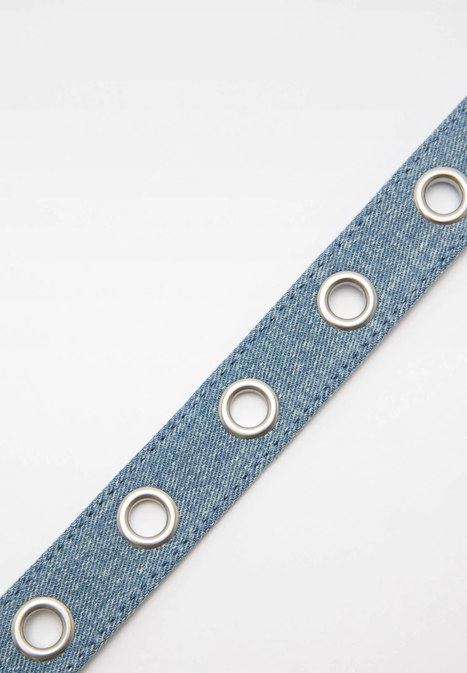 PULL & BEAR With Eyelets - Riem - Blue Denim 4 PULL & BEAR With Eyelets - Riem - Blue Denim - Afbeelding 4