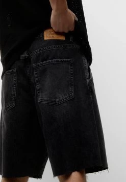 PULL & BEAR Faded - Bermuda- Jeansshort - Black 10 PULL & BEAR Faded - Bermuda- Jeansshort - Black -PULL BEAR Winkel 9860463a6fff4e00bce79a471fb84b95
