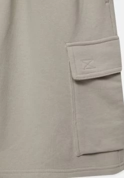 PULL & BEAR Bermuda Straight - Shorts - Sand -PULL BEAR Winkel 9b0345b1814943bb9ab0869945164487