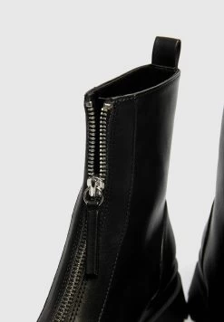 PULL & BEAR Mit Profilsohle - Korte Laarzen - Black 9 PULL & BEAR Mit Profilsohle - Korte Laarzen - Black -PULL BEAR Winkel 9f19831df26d4b13b180bad52c064773