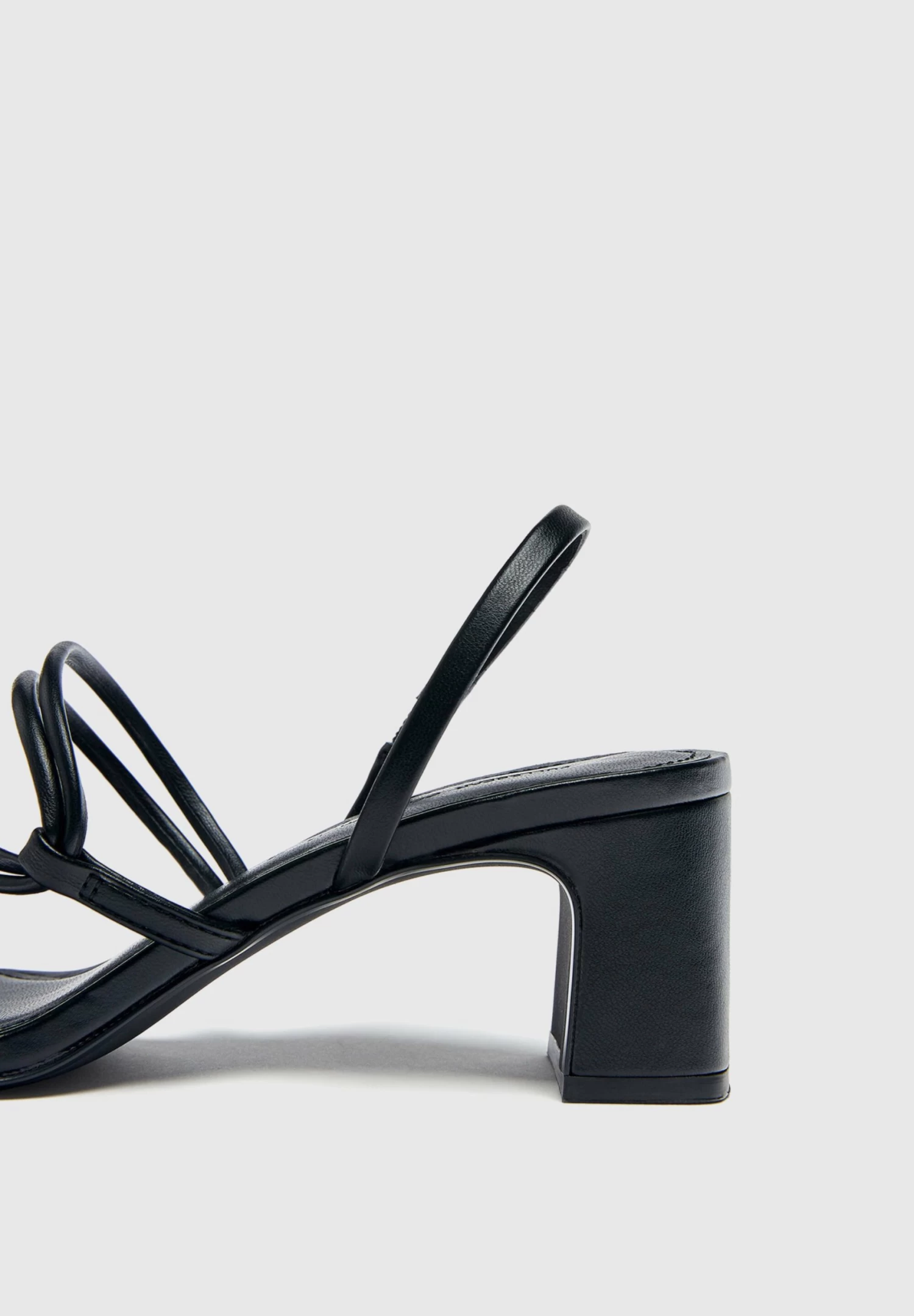 PULL & BEAR Sandalen - Black 5 PULL & BEAR Sandalen - Black - Afbeelding 5