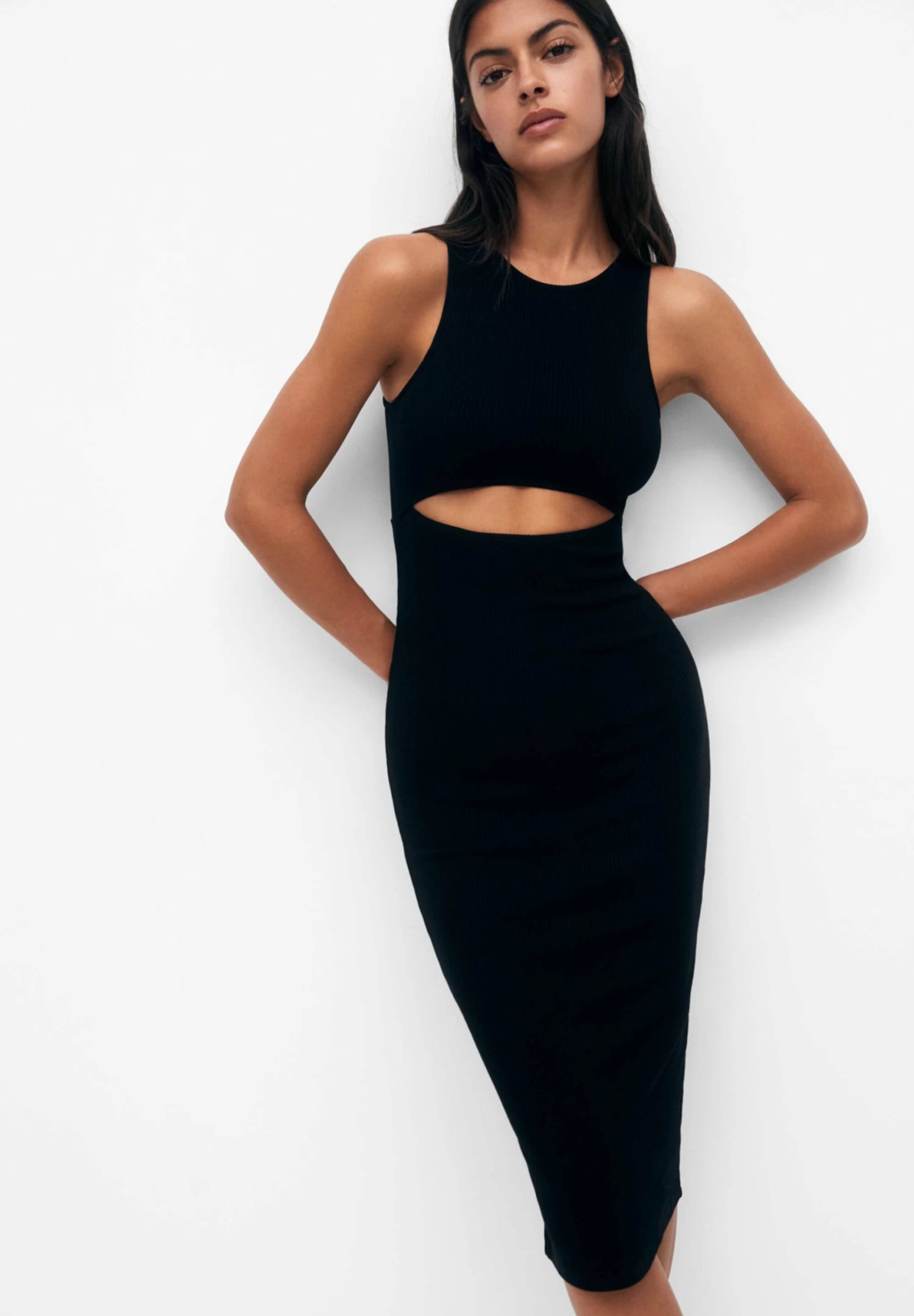 PULL & BEAR Long Cut Out - Etui-Jurk - Black 1 PULL & BEAR Long Cut Out - Etui-Jurk - Black