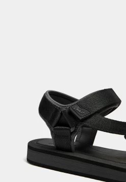 PULL & BEAR Contrast Technical - Sandalen - Black 11 PULL & BEAR Contrast Technical - Sandalen - Black -PULL BEAR Winkel a1ed2ce86b78450f8a9c1a419a6f90eb