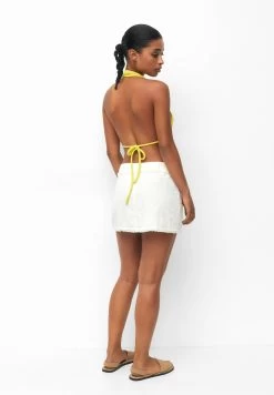 PULL & BEAR With Frayed Edges - A-Lijn Rok - White 8 PULL & BEAR With Frayed Edges - A-Lijn Rok - White -PULL BEAR Winkel a220be1d2f6149c79b54dff318031bac