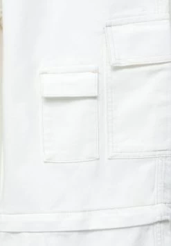 PULL & BEAR With Removable Legs - Straight Leg Jeans - White -PULL BEAR Winkel a54f9ceaa5e4424a9cbf709ff6be5e40