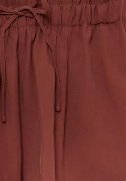 PULL & BEAR Basic Bermuda - Shorts - Copper -PULL BEAR Winkel a736fd79146149bba3fd42b5d3bdae0e