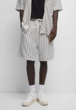PULL & BEAR Striped Jogger Bermuda - Shorts - White