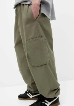 PULL & BEAR Joggers In Technical Fabric - Cargobroek - Khaki -PULL BEAR Winkel ae7859d6c8474497af1248d25f6c03bd