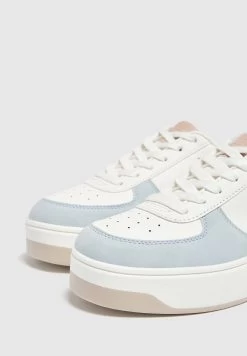 PULL & BEAR Casual- Sneakers Laag - White 9 PULL & BEAR Casual- Sneakers Laag - White -PULL BEAR Winkel aef87f32be6d46fd8202833b2c50e4d1