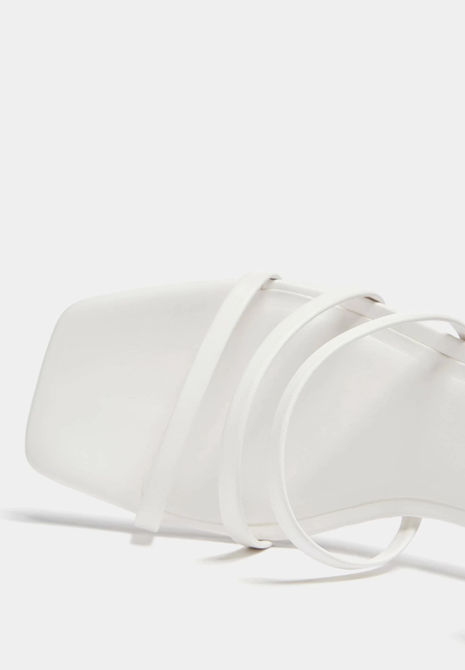 PULL & BEAR Strappy Heeled - Sandalen - White 5 PULL & BEAR Strappy Heeled - Sandalen - White - Afbeelding 5