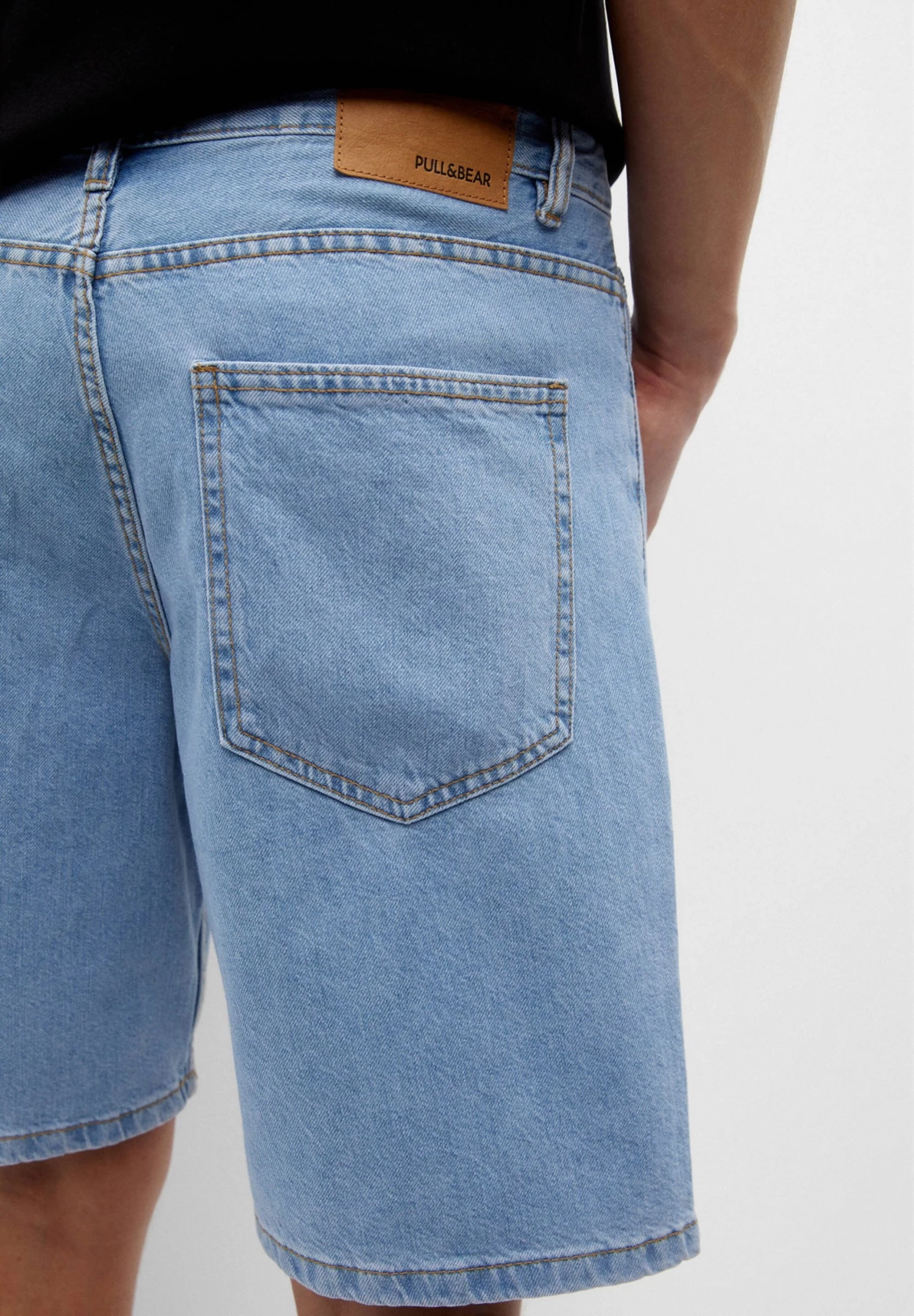 PULL & BEAR Bermuda - Jeansshort - Stone Blue Denim 4 PULL & BEAR Bermuda - Jeansshort - Stone Blue Denim - Afbeelding 4