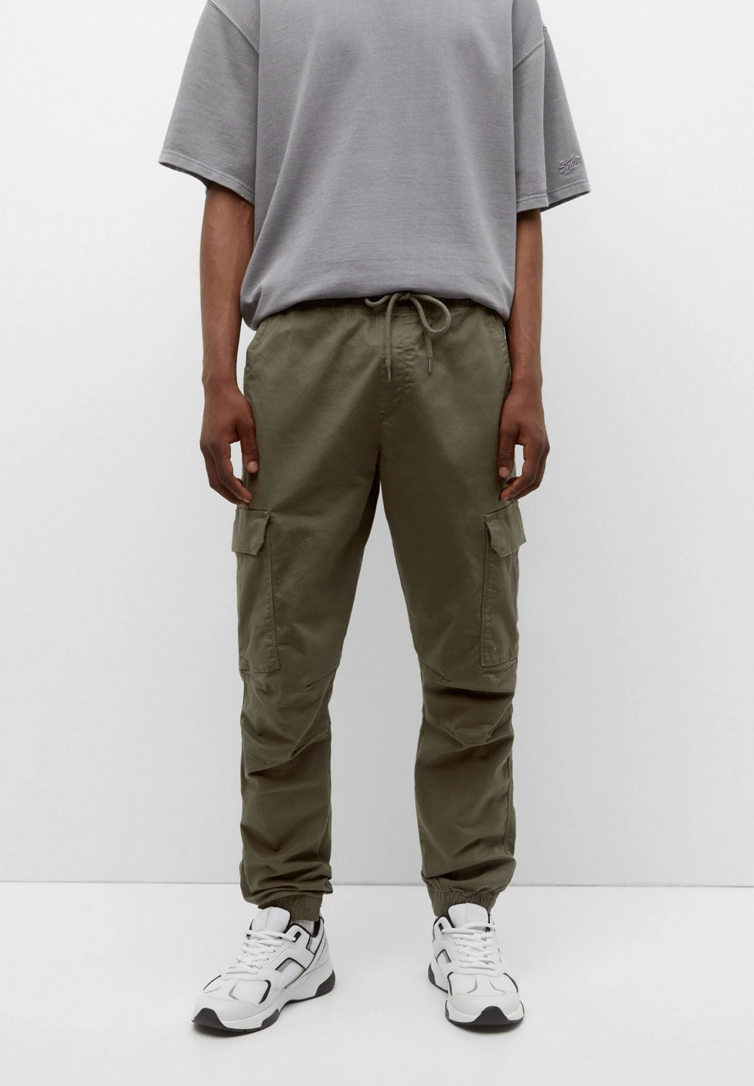 PULL & BEAR Basic Joggers - Cargobroek - Khaki 1 PULL & BEAR Basic Joggers - Cargobroek - Khaki