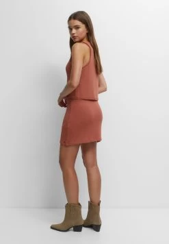 PULL & BEAR Openwork - Bodywarmer - Orange -PULL BEAR Winkel ba6d42ceb2054baa8f9e1beb98a92c85