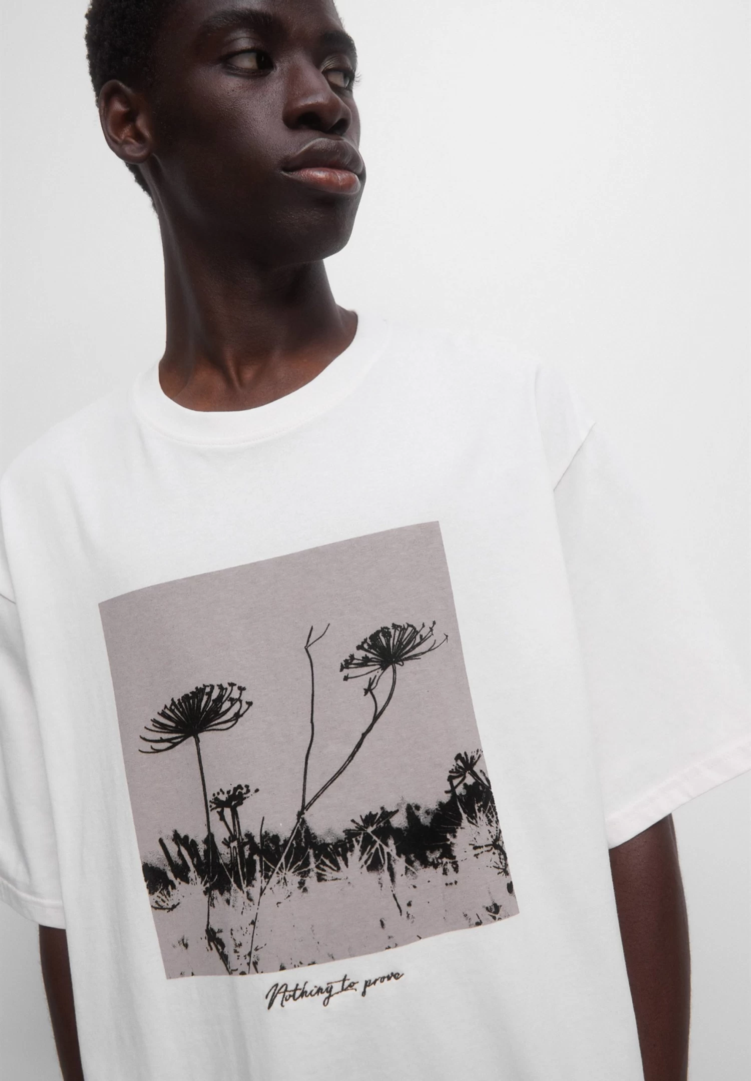 PULL & BEAR Short Sleeve With - T-Shirt Print - White 4 PULL & BEAR Short Sleeve With - T-Shirt Print - White - Afbeelding 4