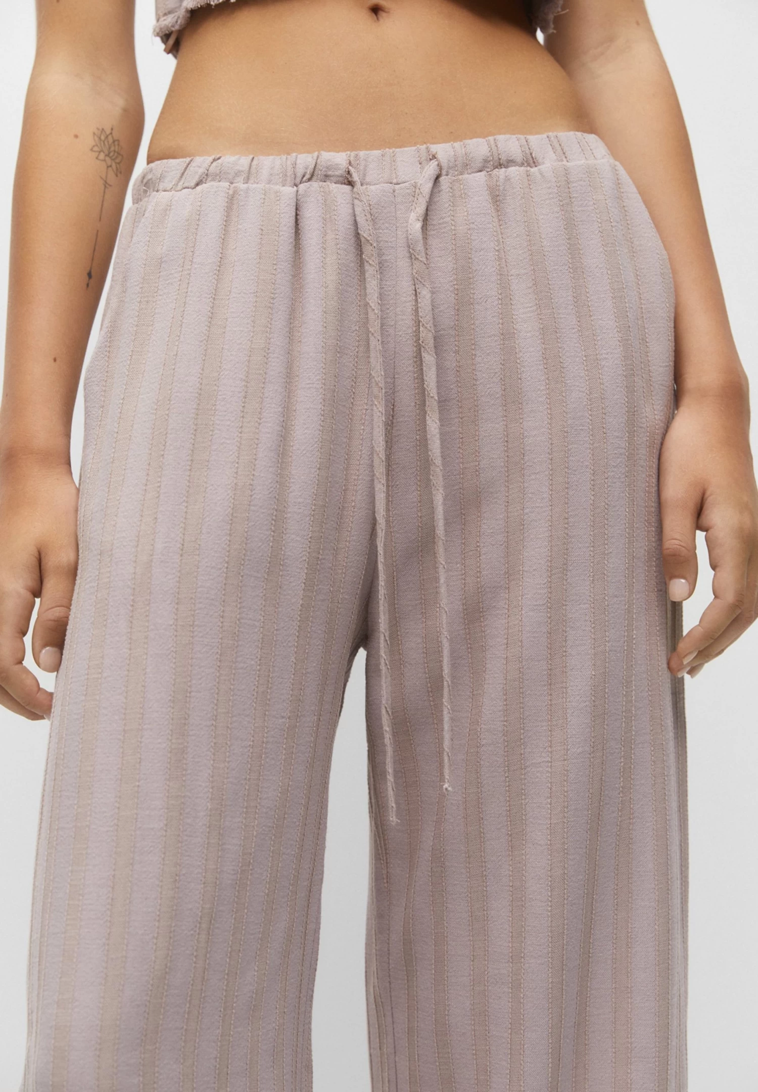 PULL & BEAR Jogger With Tie - Broek - Light Brown 4 PULL & BEAR Jogger With Tie - Broek - Light Brown - Afbeelding 4