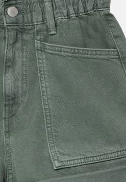 PULL & BEAR Paperbag - Jeansshort - Dark Green -PULL BEAR Winkel bcb9725b36834bee88aa99844a632ee6
