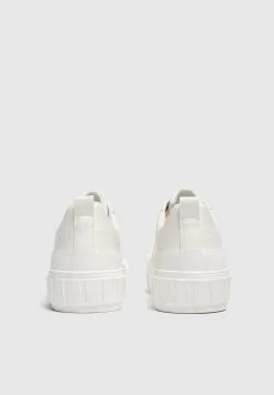 PULL & BEAR With Pull Tab Detail - Sneakers Laag - White -PULL BEAR Winkel c0ed82cad7bc4248b1ad574346cc42f0