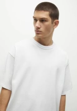 PULL & BEAR Heavy Weight - T-Shirt Basic - White 9 PULL & BEAR Heavy Weight - T-Shirt Basic - White -PULL BEAR Winkel c7e25051fde74d9da9e7603d45007856