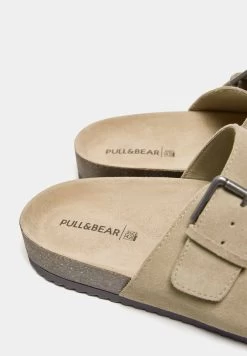 PULL & BEAR Double Buckle- Muiltjes - Taupe -PULL BEAR Winkel c96af821721246f4b19b534ad1c7a166