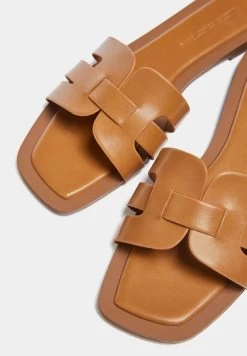 PULL & BEAR Flache Mit Überkreuzten Riemen - Muiltjes - Brown 11 PULL & BEAR Flache Mit Überkreuzten Riemen - Muiltjes - Brown -PULL BEAR Winkel c9aa034fa5ac424dbf3e3af394f8d21b