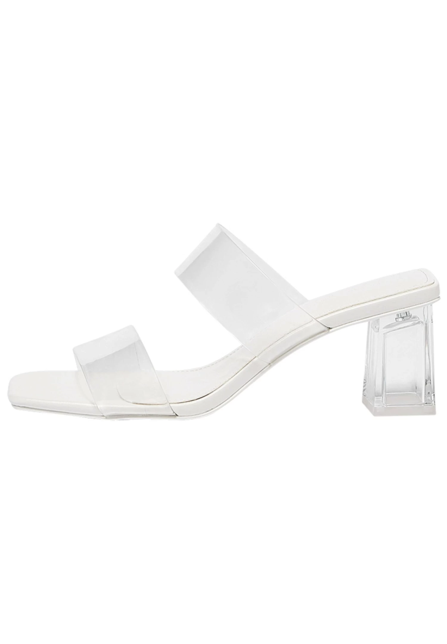 PULL & BEAR With Detail - Badslippers - White 1 PULL & BEAR With Detail - Badslippers - White