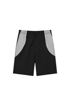 PULL & BEAR Bermuda With Panels - Shorts - Black -PULL BEAR Winkel cd16460ffa2a47b8b555e3e9526ad417