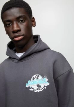 PULL & BEAR Rick & Morty - Hoodie - Grey -PULL BEAR Winkel ce7ebd42326c4ce0ba1398a0bc384f4b