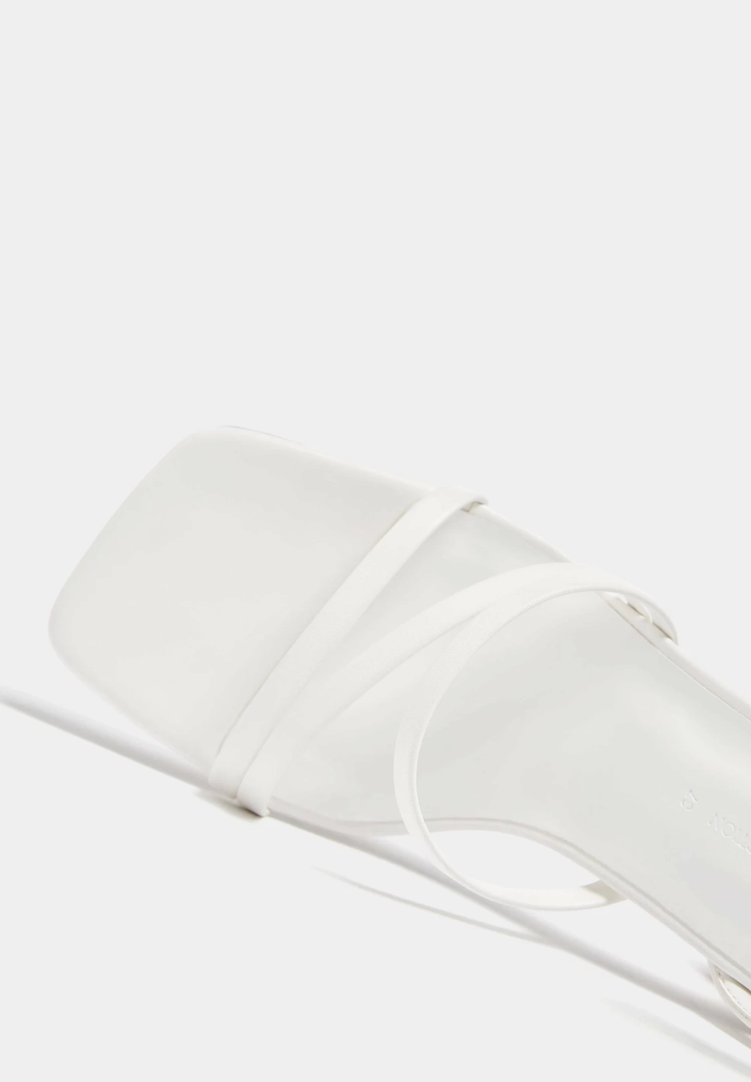 PULL & BEAR Mit Absatz Und Riemchen - Sandalen - White 5 PULL & BEAR Mit Absatz Und Riemchen - Sandalen - White - Afbeelding 5