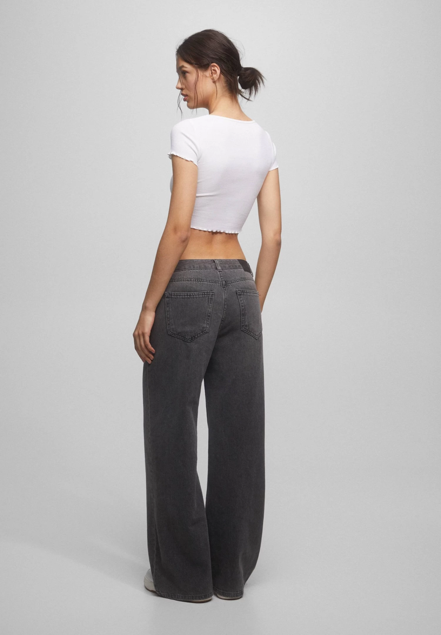 PULL & BEAR 2 Pack Of Basic Crop With Lettuce-Edge Trims - T-Shirt Basic - Black 2 PULL & BEAR 2 Pack Of Basic Crop With Lettuce-Edge Trims - T-Shirt Basic - Black - Afbeelding 2