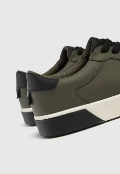 PULL & BEAR Mit Block - Sneakers Laag - Green -PULL BEAR Winkel d0792afabce746069d93306cccc7df1d