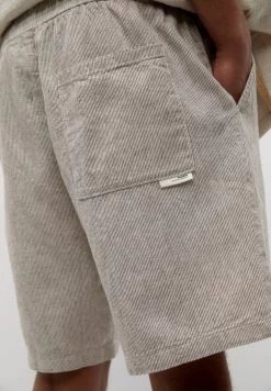 PULL & BEAR Rustic Striped - Shorts - Beige 11 PULL & BEAR Rustic Striped - Shorts - Beige -PULL BEAR Winkel d105a765d17e4e0da8c2ebe197cfd710