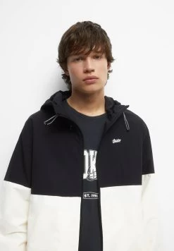 PULL & BEAR Block - Regenjas - White 11 PULL & BEAR Block - Regenjas - White -PULL BEAR Winkel d1df1bd844c64e92b378a55373fadd53