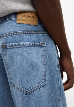 PULL & BEAR Straight Leg Jeans - Blue Denim -PULL BEAR Winkel d39981f3990a470ca4102a9f5c8bb9be
