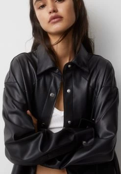 PULL & BEAR Overhemdblouse - Black -PULL BEAR Winkel d7e71238816e4e02a67e13554e16d55a