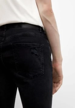 PULL & BEAR Ripped Carrot Fit - Slim Fit Jeans - Black -PULL BEAR Winkel d822376aede344e18afb0d6da182b052