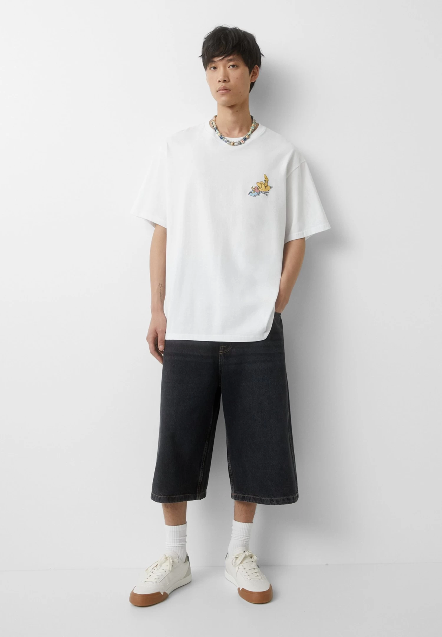 PULL & BEAR Cartoon Network Johnny Bravo - T-Shirt Print - White 2 PULL & BEAR Cartoon Network Johnny Bravo - T-Shirt Print - White - Afbeelding 2