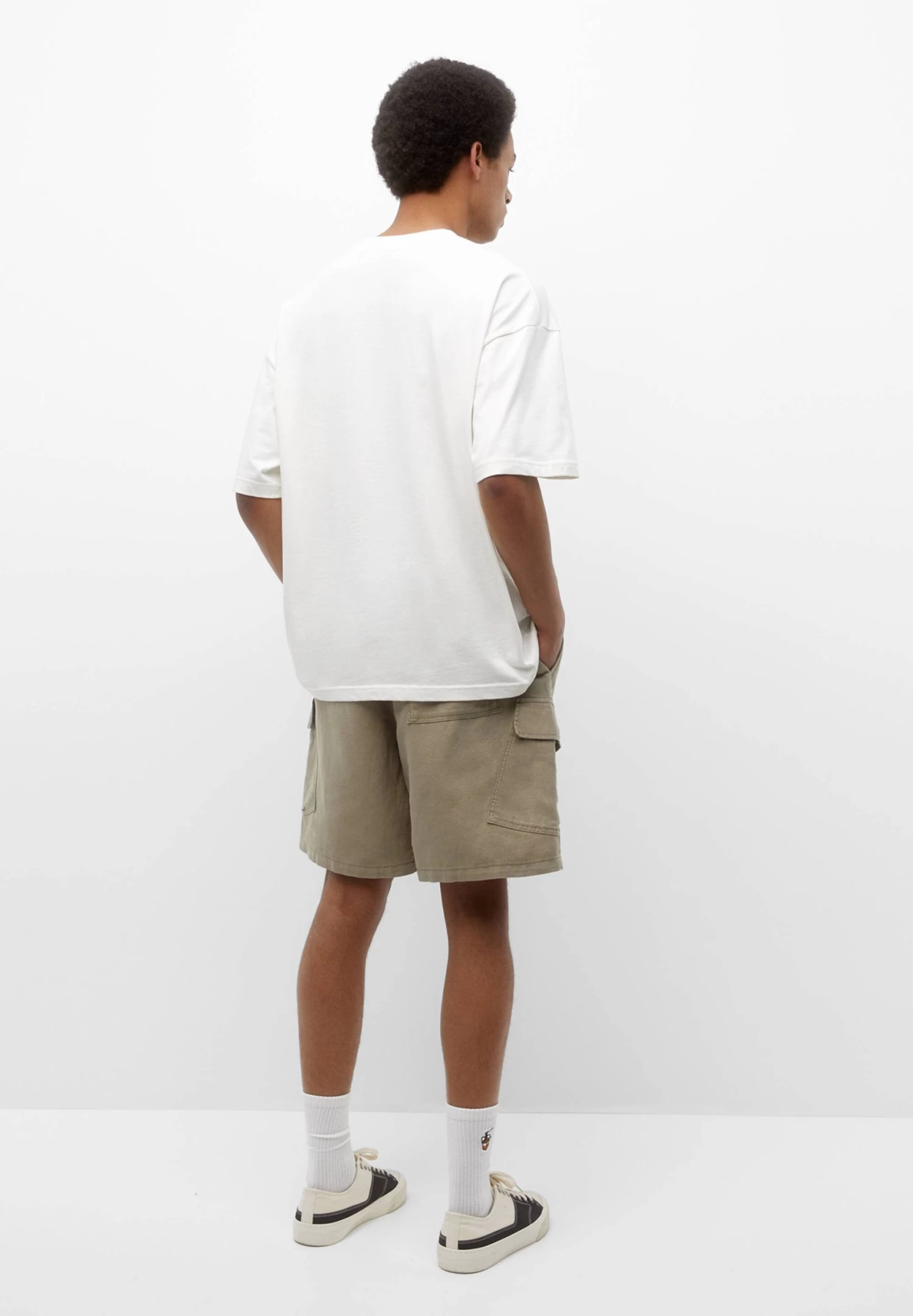 PULL & BEAR Rustic Bermuda- Shorts - Khaki 3 PULL & BEAR Rustic Bermuda- Shorts - Khaki - Afbeelding 3