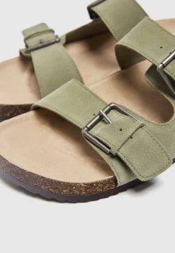 PULL & BEAR Double Buckle- Muiltjes - Green -PULL BEAR Winkel d9d20f157c744c8fae57e56d5d8dc8a8