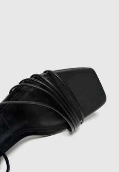 PULL & BEAR Tiras - Sandalen - Black -PULL BEAR Winkel dc4e76b77b1e4846b6ffe50821679af6