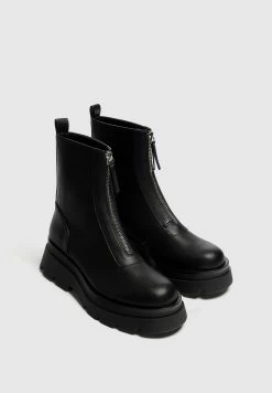 PULL BEAR Winkel -PULL BEAR Winkel dcfef182704340ee9e7a6d12c9201acc