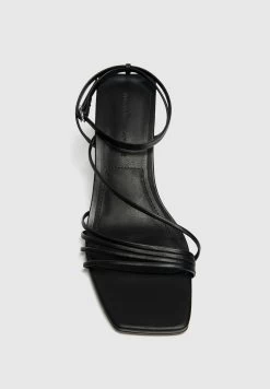 PULL & BEAR Tiras - Sandalen - Black -PULL BEAR Winkel dd09bdd732cf4e3b831e1d29e3f376bd