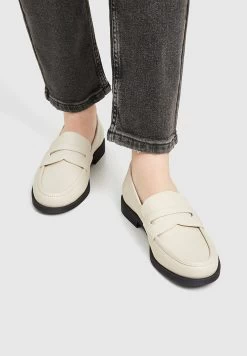 PULL & BEAR Penny- Instappers - Nude