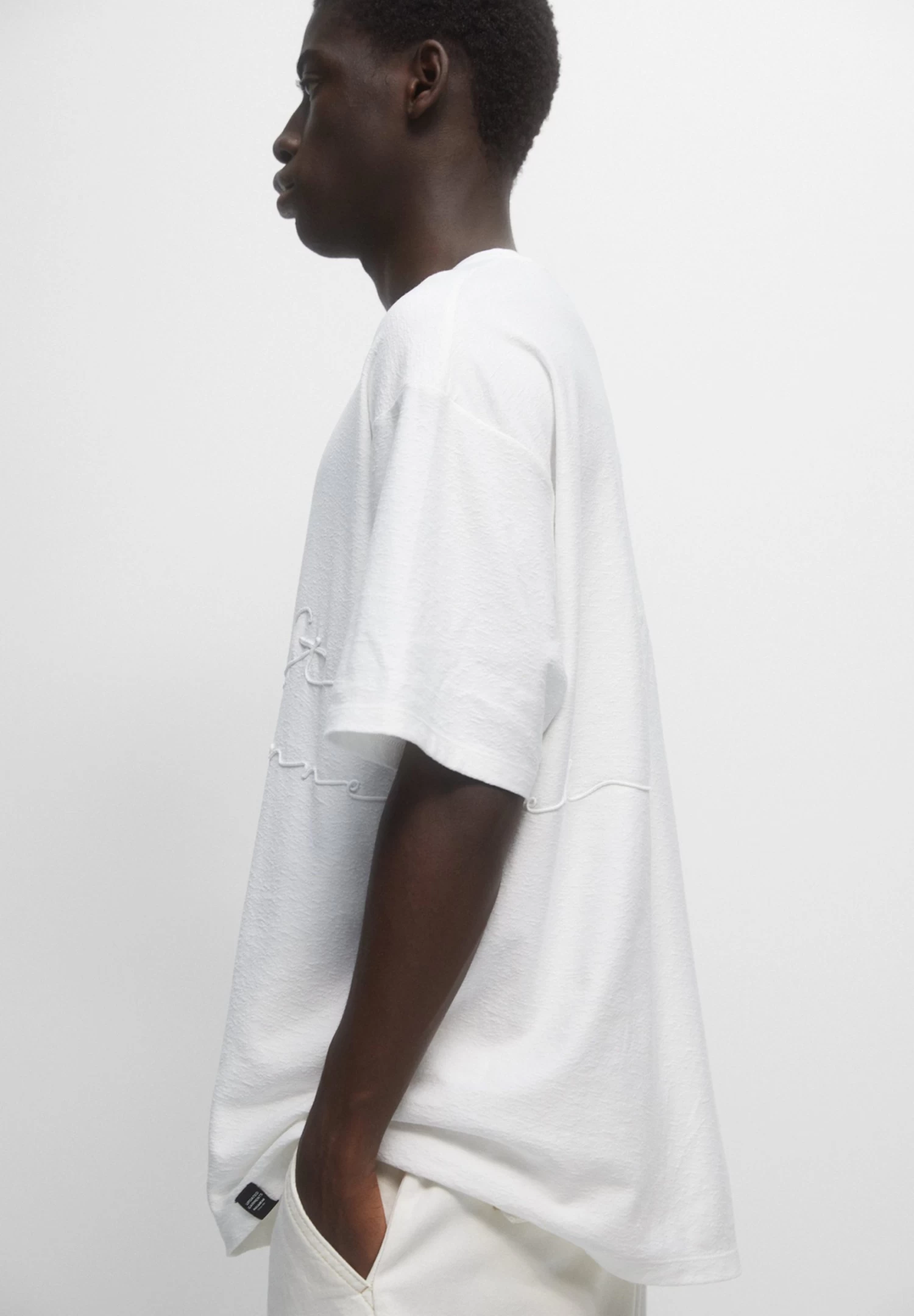 PULL & BEAR Embroidery- T-Shirt Print - White 5 PULL & BEAR Embroidery- T-Shirt Print - White - Afbeelding 5