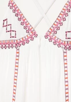 PULL & BEAR Short With Embroidery Detail - Jurk - White -PULL BEAR Winkel e14a95fdb0a2453e943ac28a9aeb86b5